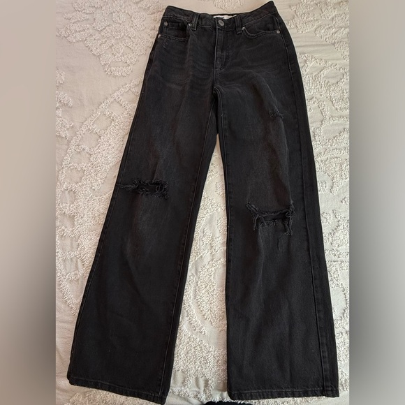 Women's Black Distressed Jeans - Picture 1 of 4